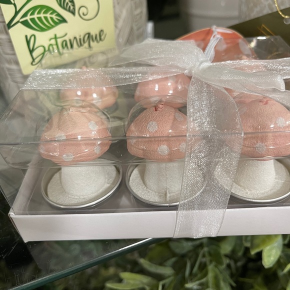 Pink Mushroom Toadstool Tea Light Candles Set of 6 Gardener’s Eden NWT - Picture 4 of 5